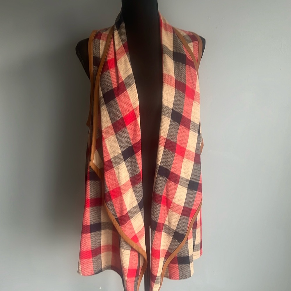 🍁Long sleeveless vest- great accessory for your fall/winter wardrobe
